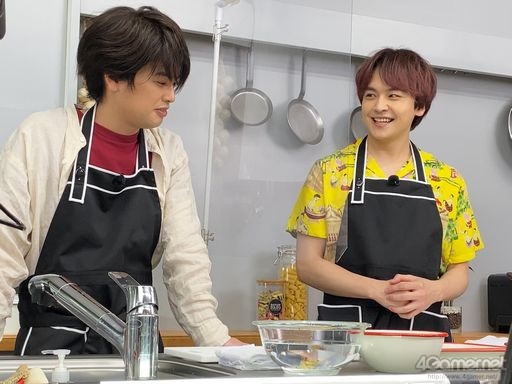 画像ギャラリー No.002のサムネイル画像 / 「あんスタ！！」CAFE CINNAMON ニキズキッチン第4回収録現場の潜入レポート。山口智広さん＆大須賀純さんがトムヤムクンをつくる！