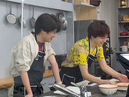 画像ギャラリー No.004のサムネイル画像 / 「あんスタ！！」CAFE CINNAMON ニキズキッチン第4回収録現場の潜入レポート。山口智広さん＆大須賀純さんがトムヤムクンをつくる！