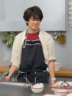 画像ギャラリー No.006のサムネイル画像 / 「あんスタ！！」CAFE CINNAMON ニキズキッチン第4回収録現場の潜入レポート。山口智広さん＆大須賀純さんがトムヤムクンをつくる！