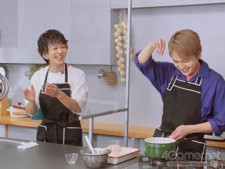 画像ギャラリー No.006のサムネイル画像 / 「あんスタ!!」CAFE CINNAMON ニキズキッチン第6回収録現場に潜入レポート。山口智広さん&伊藤マサミさんがグラタンを作る!
