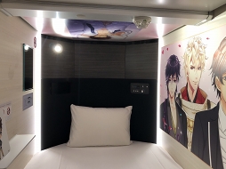 画像ギャラリー No.013のサムネイル画像 / フリュー恋愛ゲームシリーズ×秋葉原BAY HOTELコラボが本日より開催。彼と添い寝できる(?)コラボルームやフォトスポットなどを紹介