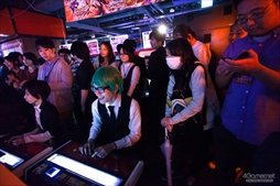 画像ギャラリー No.051のサムネイル画像 / アークシステムワークス「HALLOWEEN PARTY」が今年も開催。森Pも駆けつけ，大いに盛り上がった「BLAZBLUE DAY」フォトレポート