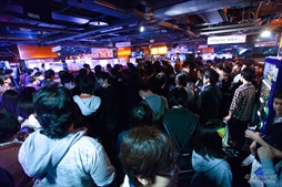 画像ギャラリー No.055のサムネイル画像 / アークシステムワークス「HALLOWEEN PARTY」が今年も開催。森Pも駆けつけ，大いに盛り上がった「BLAZBLUE DAY」フォトレポート