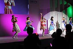画像ギャラリー No.032のサムネイル画像 / ［TGS 2015］「アイドルマスター マストソングス」の発売が2015年12月10日に決定。そのほかいろいろ新情報満載だったライブステージの模様をレポート