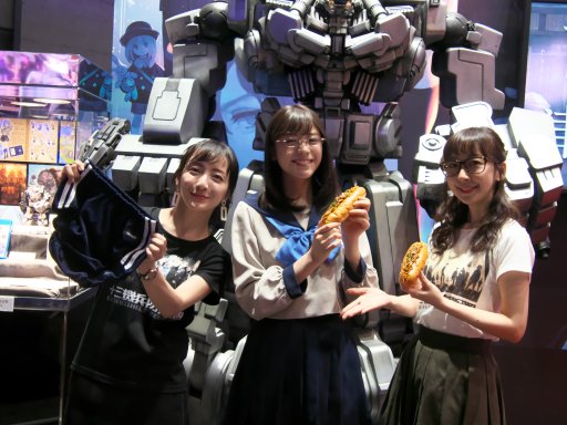 画像ギャラリー No.005のサムネイル画像 / ［TGS 2019］貴島明日香さんが可憐な制服姿を披露した「十三機兵防衛圏」スペシャルステージをレポート