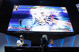 画像ギャラリー No.013のサムネイル画像 /  ［TGS 2015］「チェインクロニクル」とのコラボ企画も発表された「ブレードアークス from シャイニングEX」ステージレポート