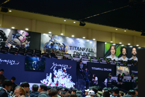 画像ギャラリー No.006のサムネイル画像 / ［G-Star 2017］「Titanfall Online」がプレイアブル出展。スピーディに動き回る歩兵と，巨大ロボットが入り乱れる戦闘は健在