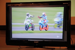 画像ギャラリー No.014のサムネイル画像 / 「MotoGP 15」のメディアブリーフィングが開催。元MotoGPレーシングライダーの中野真矢さんが，現役時代のデータでプレイを披露