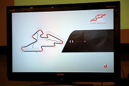 画像ギャラリー No.017のサムネイル画像 / 「MotoGP 15」のメディアブリーフィングが開催。元MotoGPレーシングライダーの中野真矢さんが，現役時代のデータでプレイを披露