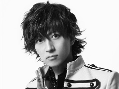 「イグジストアーカイヴ」OP/ED曲はL'Arc 〜en〜CielのTETSUYAさんが担当。描き下ろし新曲に，自身のバンドのセルフカバーも