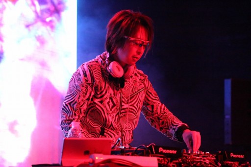 画像ギャラリー No.022のサムネイル画像 / 「SUPERBEAT XONiC」の楽曲に音ゲーファンが燃えた。日本人アーティストCranky氏も登場したライブイベント「XONiC THE LiVE」レポート