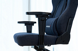 画像ギャラリー No.009のサムネイル画像 / 岡山デニムを使用したAKRacingのゲーマー向けチェアが販売中。置く場所を選ばない同商品の魅力を写真いっぱいでお届け【PR】