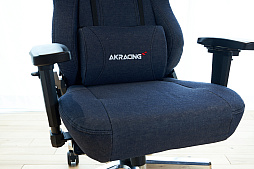 画像ギャラリー No.013のサムネイル画像 / 岡山デニムを使用したAKRacingのゲーマー向けチェアが販売中。置く場所を選ばない同商品の魅力を写真いっぱいでお届け【PR】