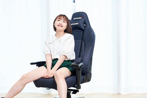 画像ギャラリー No.031のサムネイル画像 / 岡山デニムを使用したAKRacingのゲーマー向けチェアが販売中。置く場所を選ばない同商品の魅力を写真いっぱいでお届け【PR】