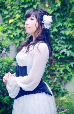 画像ギャラリー No.002のサムネイル画像 / 霜月はるかさんが歌う「薔薇に隠されしヴェリテ」の主題歌を収録したCDが8月10日発売