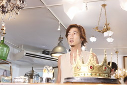 画像ギャラリー No.005のサムネイル画像 / 窪塚洋介氏が主演の「クラッシュ オブ キングス」TVCM，8月24日から放映