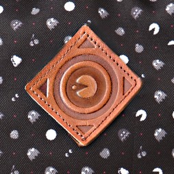 画像ギャラリー No.008のサムネイル画像 / 「PAC-MAN」とOUTDOOR PRODUCTSのコラボバッグが登場。予約受付中