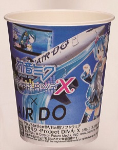 画像ギャラリー No.002のサムネイル画像 / 「初音ミク -Project DIVA- X」が航空会社のAIRDOとコラボレーションを実施