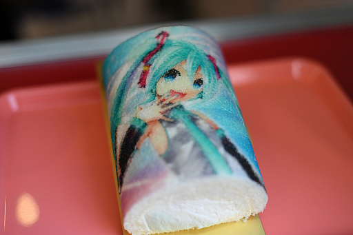 画像ギャラリー No.015のサムネイル画像 / 本日発売された「初音ミク -Project DIVA- X HD」の記念抽選会が開催。プロデューサー林 誠司氏とディレクター大坪鉄弥氏の合同インタビューの模様をお届け