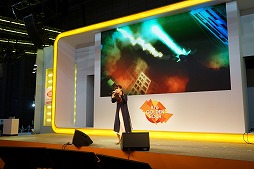 画像ギャラリー No.008のサムネイル画像 / ［TGS 2017］「巨影都市」ベリアルや3式機龍などが登場する第2弾PVも公開されたステージイベントをレポート。明坂聡美さんがソルジャーレギオンの襲撃に絶叫