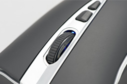 画像ギャラリー No.012のサムネイル画像 / 「EDGE 101」レビュー前編。HORI初のPCゲーマー向けマウス，その外観と握りやすさをチェックする