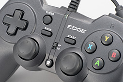 画像ギャラリー No.010のサムネイル画像 / HORIのPC用ゲームパッド「EDGE 301」は，「Xbox 360 Controller」を置き換える新標準になれるか