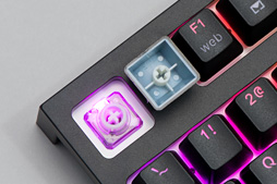 画像ギャラリー No.007のサムネイル画像 / 「REALFORCE RGB」レビュー。世界初,「キー入力がオンになる深さを変更できる機能」付きのゲーマー向け静電容量式キーボードは買いなのか