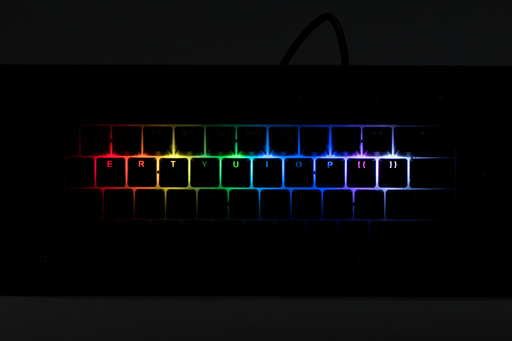 画像ギャラリー No.008のサムネイル画像 / 「REALFORCE RGB」レビュー。世界初,「キー入力がオンになる深さを変更できる機能」付きのゲーマー向け静電容量式キーボードは買いなのか