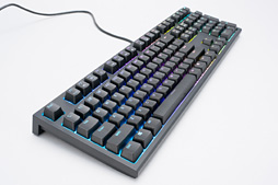 画像ギャラリー No.024のサムネイル画像 / 「REALFORCE RGB」レビュー。世界初,「キー入力がオンになる深さを変更できる機能」付きのゲーマー向け静電容量式キーボードは買いなのか