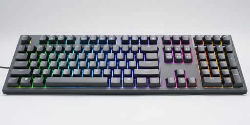 画像ギャラリー No.028のサムネイル画像 / 「REALFORCE RGB」レビュー。世界初,「キー入力がオンになる深さを変更できる機能」付きのゲーマー向け静電容量式キーボードは買いなのか