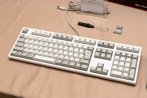画像ギャラリー No.008のサムネイル画像 / 東プレ，16年ぶりのREALFORCE第2世代モデルを発表。アクチュエーションポイント変更機能対応モデルや静音モデルなど，バラエティに富む