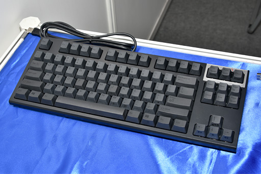 画像ギャラリー No.002のサムネイル画像 / ［COMPUTEX］10キーレスモデルだけで18製品。東プレが第2世代REALFORCEキーボードの英語配列モデルを8月以降に発売
