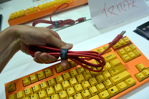 画像ギャラリー No.011のサムネイル画像 / ［CJ2019］東プレがコラボ仕様の「REALFORCE」を出展。まさかの「ハローキティ」デザインに