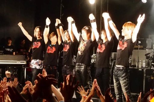 画像ギャラリー No.027のサムネイル画像 / 重低音サウンドが観客を大熱狂させた「Rock on 2Night GUILTY GEAR LIVE 2016」レポート。東京会場の模様を写真多めでお届け