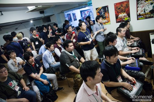 画像ギャラリー No.008のサムネイル画像 / 「GUILTY GEAR Xrd -REVELATOR-」を種目に，8時間超の戦いが繰り広げられた「GODSGARDEN ＃11」フォトレポート。優勝は関西勢のおみと選手
