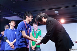 画像ギャラリー No.043のサムネイル画像 / 「BBCF」と「GGXrdR」のトッププレイヤーが集結した「ARC SYSTEM WORKS Fighting Game Award 2016」。イベントの模様をフォトレポートで紹介