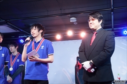 画像ギャラリー No.045のサムネイル画像 / 「BBCF」と「GGXrdR」のトッププレイヤーが集結した「ARC SYSTEM WORKS Fighting Game Award 2016」。イベントの模様をフォトレポートで紹介