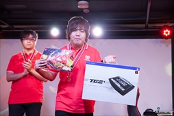 画像ギャラリー No.090のサムネイル画像 / 「BBCF」と「GGXrdR」のトッププレイヤーが集結した「ARC SYSTEM WORKS Fighting Game Award 2016」。イベントの模様をフォトレポートで紹介