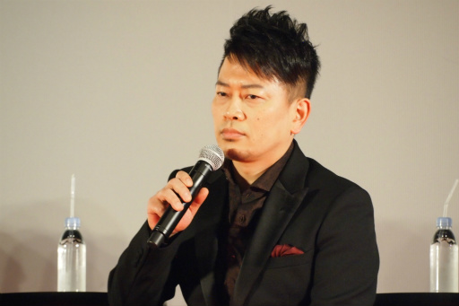 画像ギャラリー No.010のサムネイル画像 / 「龍が如く6 命の詩。」完成披露会が開催。ビートたけしさんや藤原竜也さん,小栗 旬さんら豪華出演陣が勢揃い