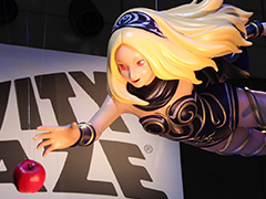 ［TGS 2015］PS4版の「GRAVITY DAZE」は，重力のコントロールで生ずる浮遊感とスピード感が，ハード性能と大画面により格段に向上