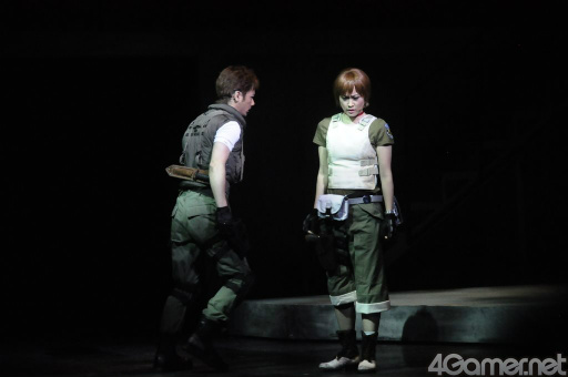 画像ギャラリー No.014のサムネイル画像 / 「BIOHAZARD THE STAGE」の舞台挨拶＆ゲネプロをレポート。非常勤講師として教壇に立つレベッカの姿に注目
