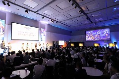 画像ギャラリー No.023のサムネイル画像 / 「誰ガ為のアルケミスト」のオフラインイベントが大阪・梅田で開催。「進撃の巨人」コラボを通じて“レイドバトル”も近日実装
