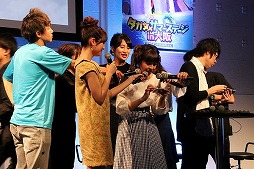 画像ギャラリー No.030のサムネイル画像 / 「誰ガ為のアルケミスト」のオフラインイベントが大阪・梅田で開催。「進撃の巨人」コラボを通じて“レイドバトル”も近日実装