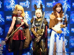 画像ギャラリー No.002のサムネイル画像 / グリーのスマホ向け新作RPG「追憶の青」発表会に,中島美嘉さんがゾンビになって登場。開発陣によるトークも行われたイベントをレポート