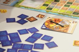 画像ギャラリー No.005のサムネイル画像 / ［SPIEL’15］「カタン」を生んだTeuber一家による新感覚ゲーム「Tumult Royal」プレイレポート。雲を掴むようなプレイフィールながら，中毒性の高い一作