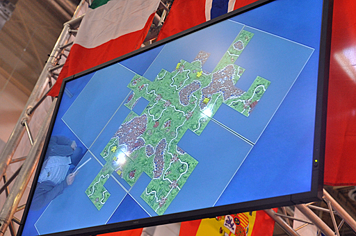 画像ギャラリー No.011のサムネイル画像 / 第11回「カルカソンヌ」世界選手権大会がSPIEL会場で開催。前回王者の優勝なるか。あるいはロシア初の優勝者が出るか。そして，日本人プレイヤーの成績は？