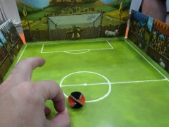 ［プレイレポ］今度はカタン島でサッカーだ！ 会場限定販売の「カタン拡張 サッカー版」は，イロモノにとどまらない魅力を秘めたタイトルだった