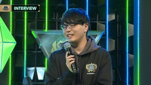 画像ギャラリー No.003のサムネイル画像 / 「Shadowverse Invitational 2023」レポート。シャドバ国内年間最強王者は山芋選手。圧倒的なプレイングを見せつけ,大会を席巻した
