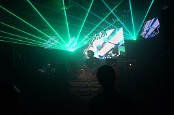 画像ギャラリー No.030のサムネイル画像 / EDMをフィーチャーしたゲームミュージックのクラブイベント「EDG音撃 -EDM IS GAME-」をレポート。「EDMは音楽でなくゲームだ!」by佐野電磁氏