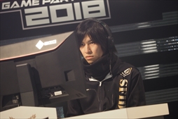 画像ギャラリー No.007のサムネイル画像 / ［闘会議2018］「鉄拳7」公式大会優勝はノビ選手。プロライセンス所持者4名で争われた戦いを制し，賞金200万円を獲得